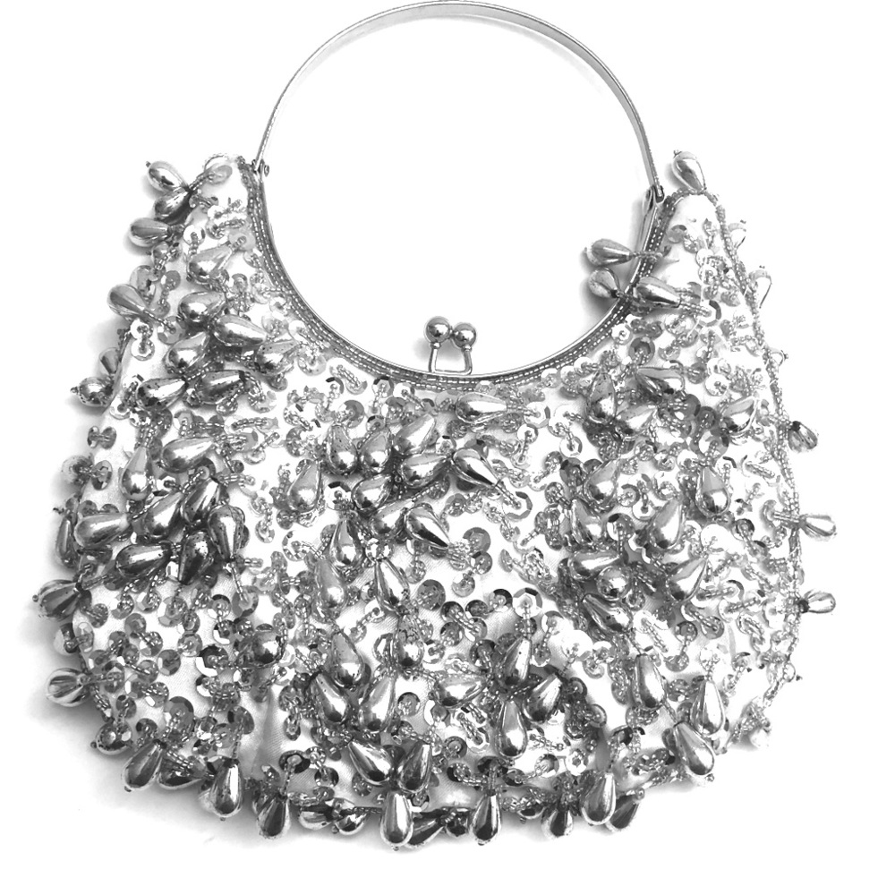 Super cute little purse!
